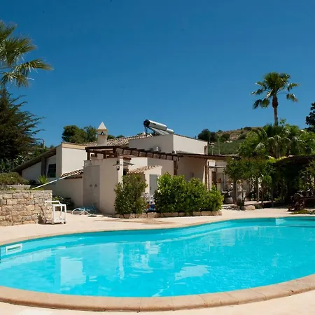 Don Carlo בית חווה *