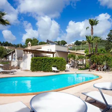 Don Carlo בית חווה *